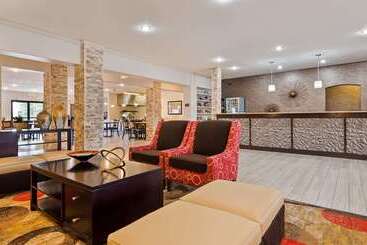 هتل Best Western Plus Eagleridge Inn & Suites