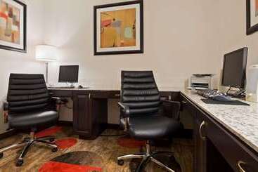 هتل Best Western Plus Eagleridge Inn & Suites