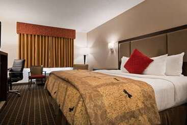 هتل Best Western Plus Eagleridge Inn & Suites