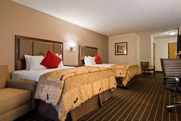 هتل Best Western Plus Eagleridge Inn & Suites