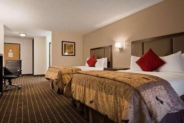 هتل Best Western Plus Eagleridge Inn & Suites
