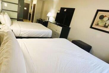 هتل Best Western Plus Jfk Inn & Suites