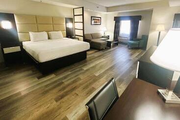 هتل Best Western Plus Jfk Inn & Suites