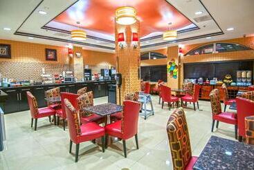 هتل Best Western Plus Jfk Inn & Suites