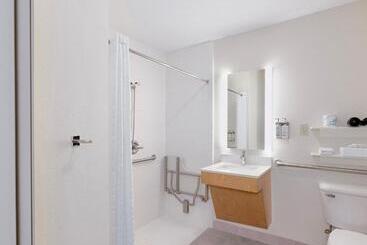 هتل Candlewood Suites Oklahoma City Moore, An Ihg