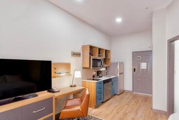هتل Candlewood Suites Oklahoma City Moore, An Ihg