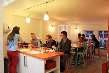 هتل Galway City Hostel   Solo Traveller Hostel