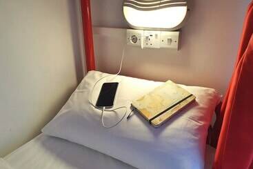 هتل Galway City Hostel   Solo Traveller Hostel