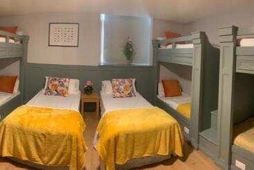 هتل Lanigan S Accommodation