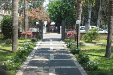 هتل Oasi Park