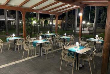 هتل Oasi Park