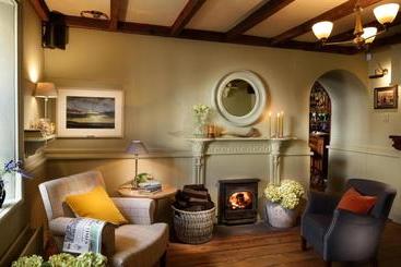 هتل The Wild Atlantic Lodge