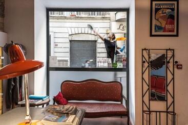 هتل Hostel Vertigo Vieux Port