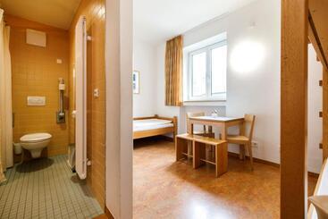 Jugendherberge Garmisch Partenkirchen Membership Required!
