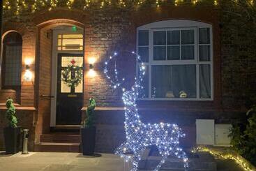 پانسیون 46 Ashfield Rd, Altrincham