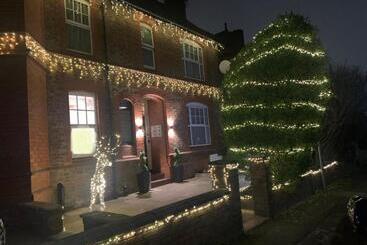 پانسیون 46 Ashfield Rd, Altrincham