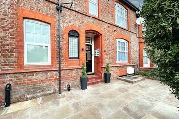 پانسیون 46 Ashfield Rd, Altrincham
