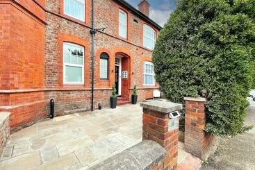 پانسیون 46 Ashfield Rd, Altrincham