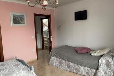 پانسیون Hostel Arenos