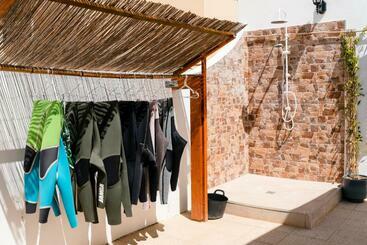پانسیون Lemontree Eco Surfhouse