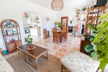 پانسیون Lemontree Eco Surfhouse