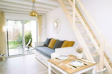 پانسیون Studiocaroline44, 2 Studios Entre La Ville Et La Mer, Parking, Cuisine, Moins De 15min De L Aéroport