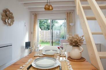 پانسیون Studiocaroline44, 2 Studios Entre La Ville Et La Mer, Parking, Cuisine, Moins De 15min De L Aéroport