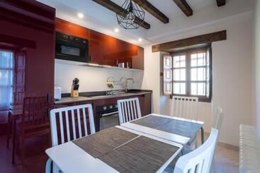 Apartamentos Los Edules