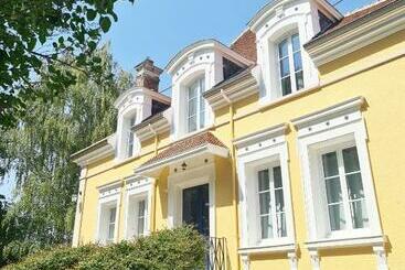 تختخواب و صبحانه Maison D Hôtes Au Cœur Des Lacs