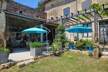 مبيت وإفطار Maison Fossemagne