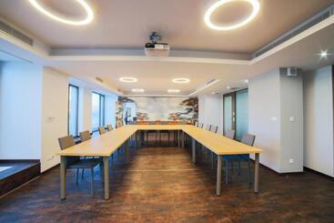 هتل Hendi Centrum