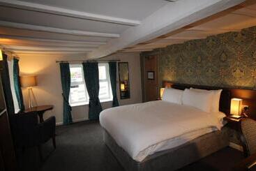 هتل Rooms @ The Dolau Inn