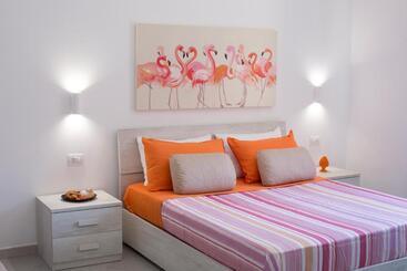 تختخواب و صبحانه Estate4home   Sofia Flora