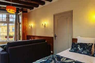 تختخواب و صبحانه Le Lys Dort Sarlat