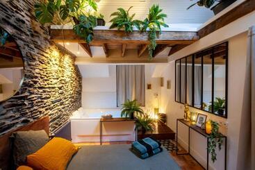 تختخواب و صبحانه Love Room Bohème Les Petits Plaisirs