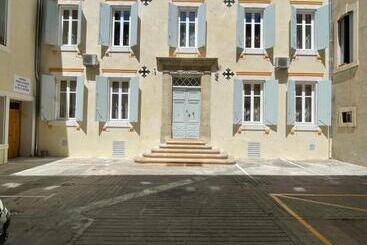 Пансион Appartement Maison De L église Du Couvent