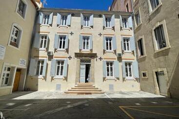 Пансион Appartement Maison De L église Du Couvent