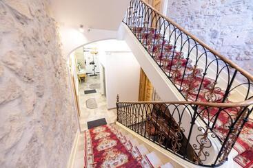 Пансион Appartement Maison De L église Du Couvent