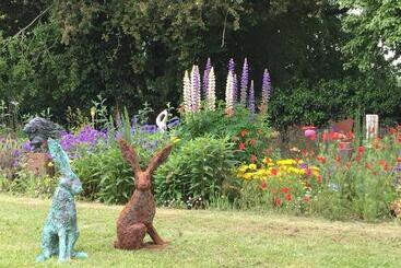 Art House B & B