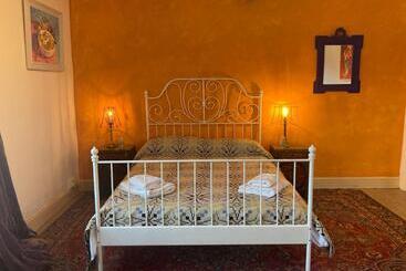 Art House B & B