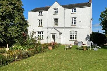 Art House B & B