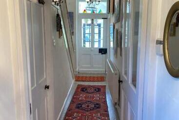 Art House B & B