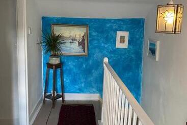 Art House B & B