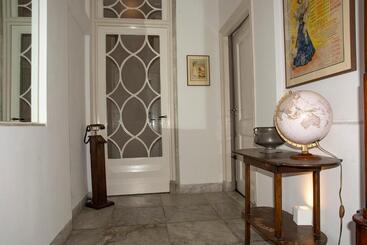 B&b Belle Chambre Luxe In Art Deco Stijl