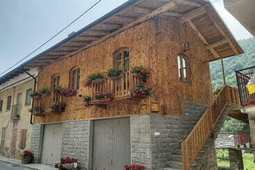 민박 Chalet Maribru