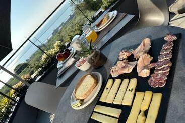 住宿加早餐  Insula Felix Bed&breakfast