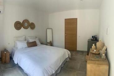 تختخواب و صبحانه Le Cabanon De Val