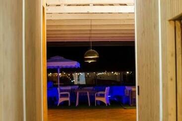 هتل Nare Boutique