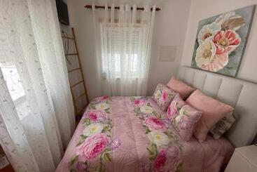 پانسیون Faneca Beach Room   Faneca Apartamentos