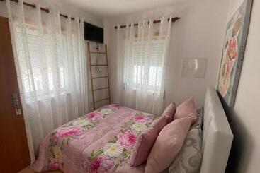 پانسیون Faneca Beach Room   Faneca Apartamentos